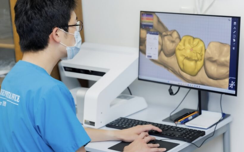院内技工室完備でスピーディな治療
